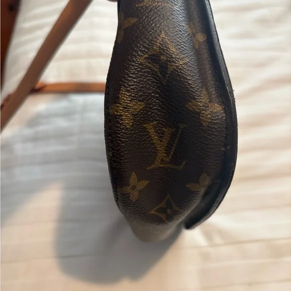 Vintage Louis Vuitton Monogram Saint Cloud GM. - Picture 6 of 16